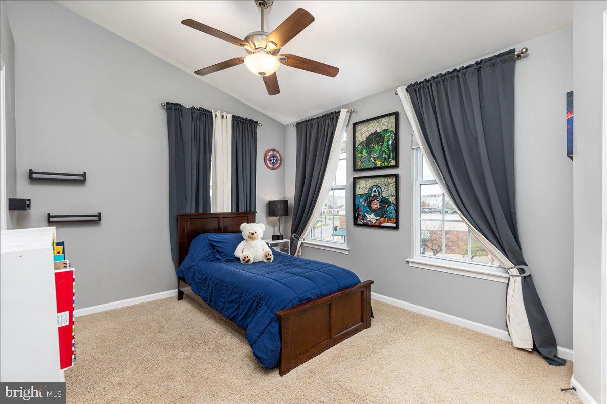 SOUTH RIDING - Residential