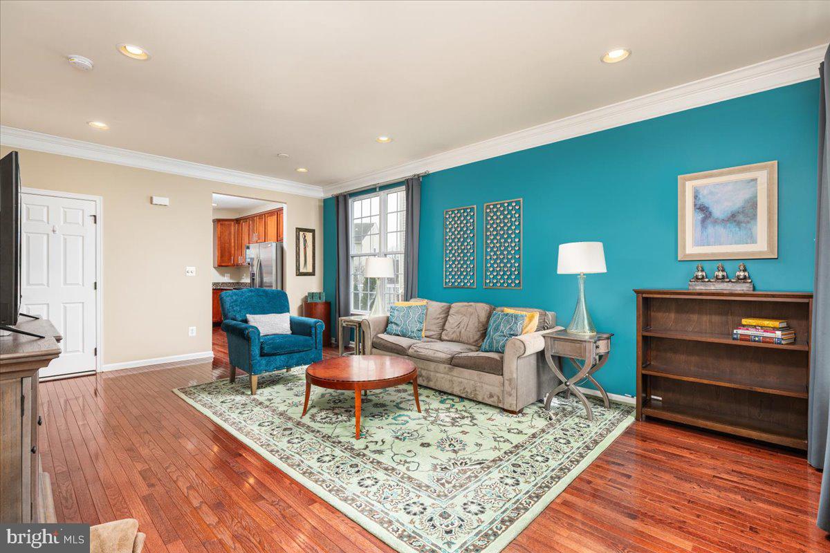 SOUTH RIDING - Residential