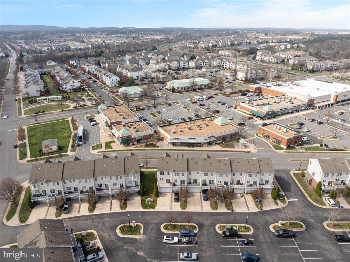 SOUTH RIDING - Residential