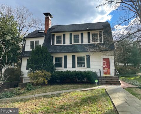 Photo of 4212 THORNAPPLE ST, CHEVY CHASE, MD 20815 (MLS # MDMC2078390)