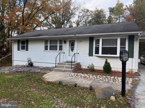 Photo of 11330 Old Prospect Hill Road, GLENN DALE, MD 20769 (MLS # MDPG2181098) Photo of 11330 Old Prospect Hill Road, GLENN DALE, MD 20769 (MLS # MDPG2181098)