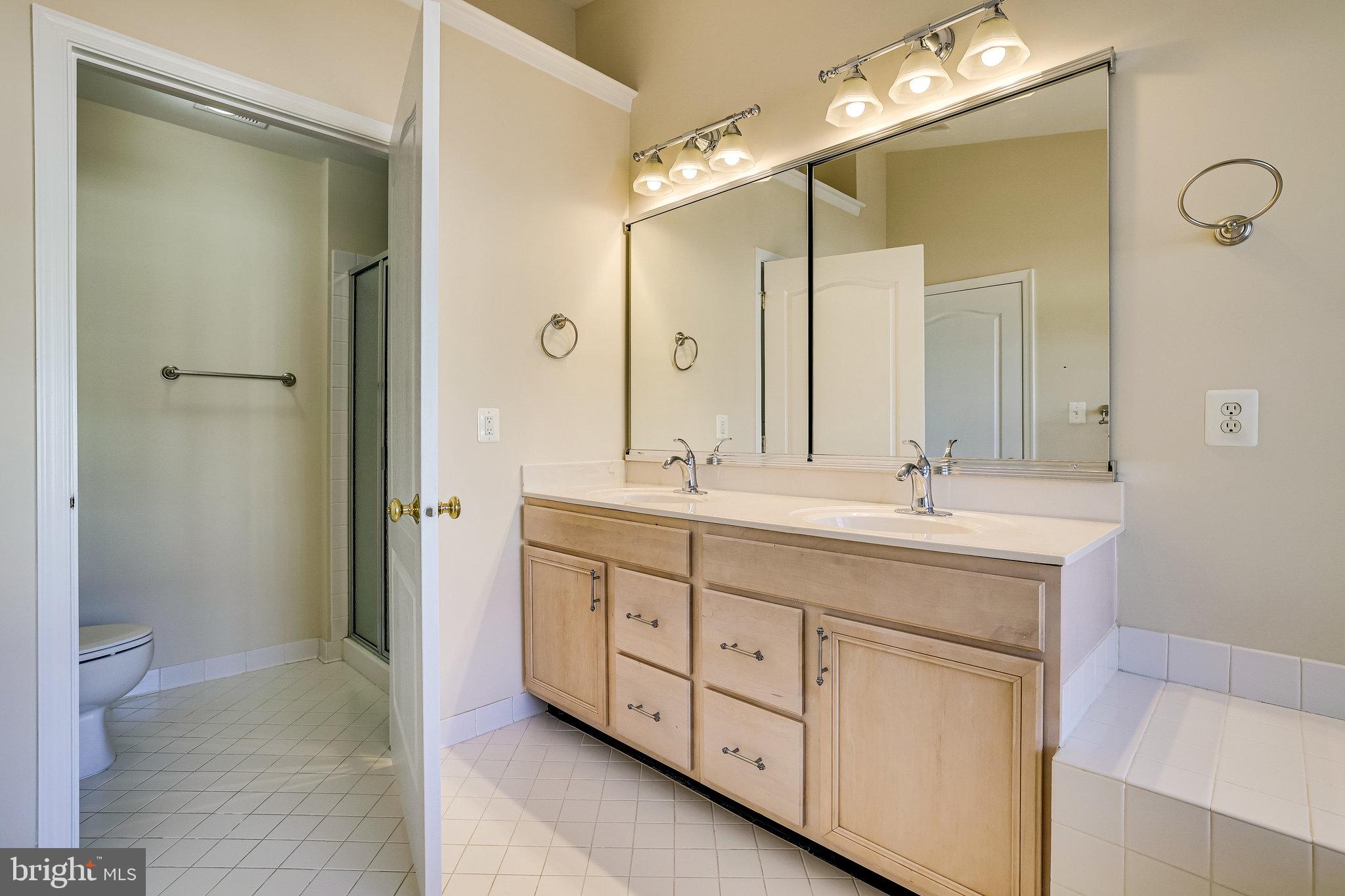 LOUDOUN VALLEY ESTATES - Residential