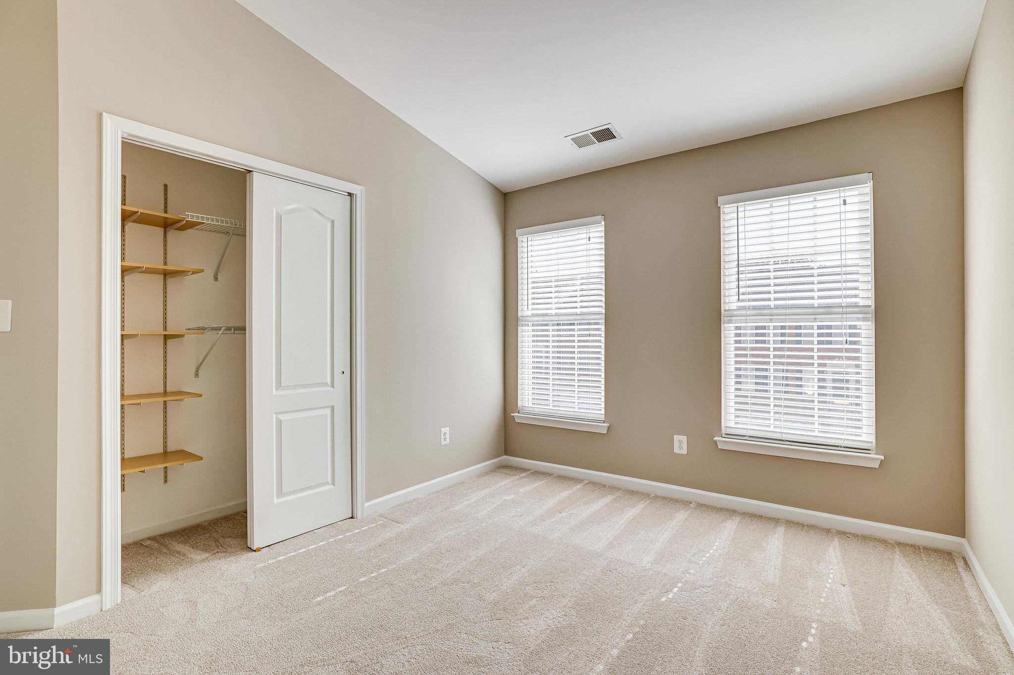 LOUDOUN VALLEY ESTATES - Residential