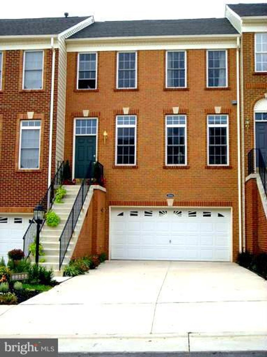 ** ONE OF THE LARGEST TOLL-BROTHERS TWO CAR GARAGE MODELS **PORTSMOUTH ** 2970 SQUARE FEET ** FRESHLY PAINTED ON ALL THREE LEVELS ** EVERY ROOM IN THIS TOWN HOME IS OVERSIZED ** HARDWOOD FLOORS ON THE MAIN LEVEL AND STAIRS ** UPDATED KITCHEN WITH GRANITE COUNTERTOPS, STAINLESS  STEEL APPLIANCES AND LIGHTING ** THREE LEVEL BUMP OUT THAT HAS EXTRA SPACE IN THE FAMILY ROOM (THAT HAS A GAS FIRE PLACE), MASTER BEDROOM  AND RECROOM ** MASTER BATHROOM WITH  LARGE TUB AND SEPARATE SHOWER ** ALOT OF CLOSET SPACE IN THE MASTER BEDROOM ** THE OTHER TWO NICE SIZE BED ROOMS ON THE TOP FLOOR HAVE VAULTED CEILINGS  FOR MORE OF AN OPEN FEELING ** HALL BATHROOM TASTEFULLY REDONE ** UPSTAIRS HEATPUMP REPLACED TWO AND A HALF YEARS AGO ** UPSTAIRS CARPET ONE YEAR OLD **WATER HEATER LESS THAN SIX MONTHS OLD ** HUGE REC ROOM WITH A FULL BATH  AND WALK OUT ** ALL THE COMMUNITY AMENITIES OF LOUDUON VALLEY ESTATES ** ALL THE BELLS AND WHISTLES ** CLOSE TO THE NEW SILVER LINE METRO, GREENWAY, SHOPPING , RESTAURANTS, SCHOOLS, HOSPITAL AND MORE **