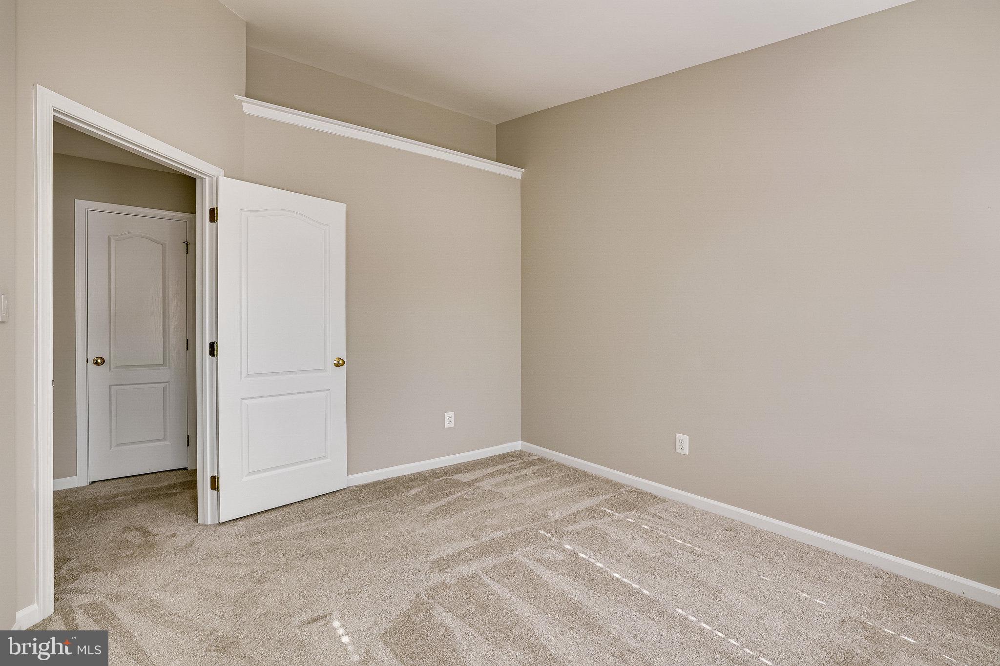 LOUDOUN VALLEY ESTATES - Residential