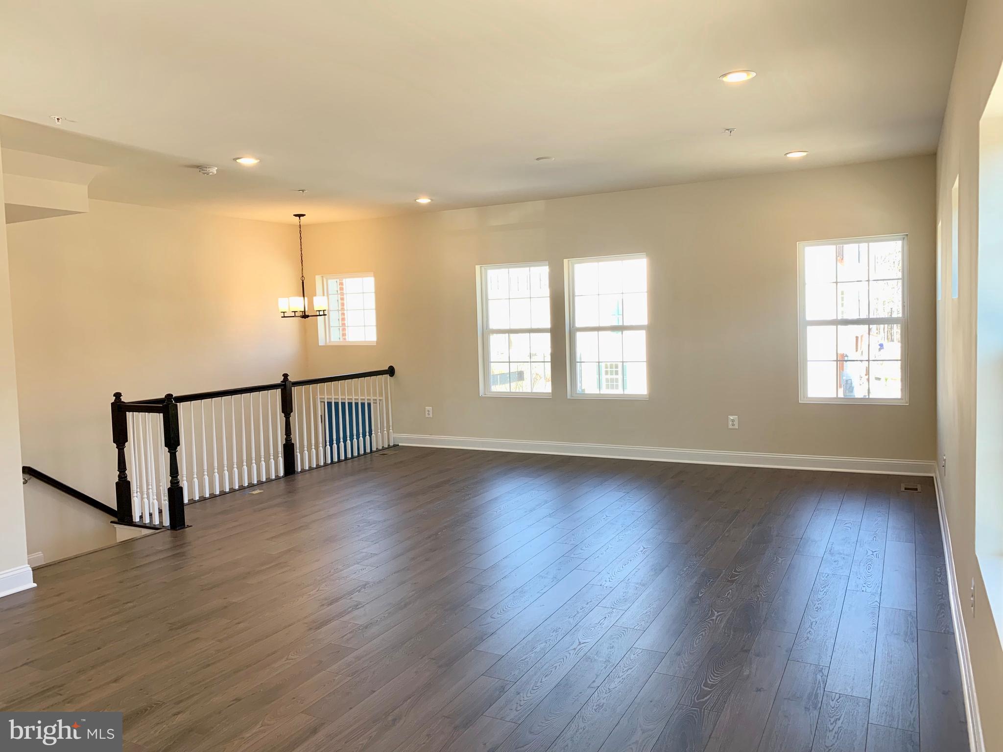 CREEKSTONE VILLAGE - Residential