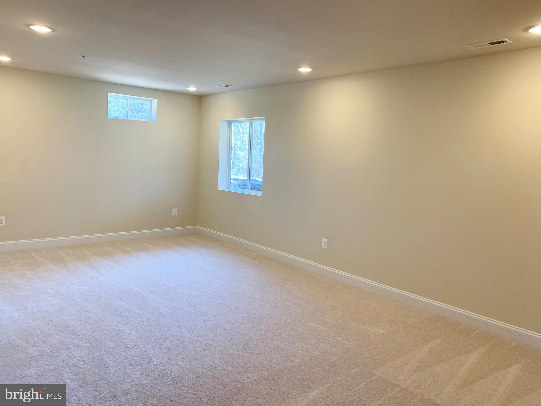 CREEKSTONE VILLAGE - Residential