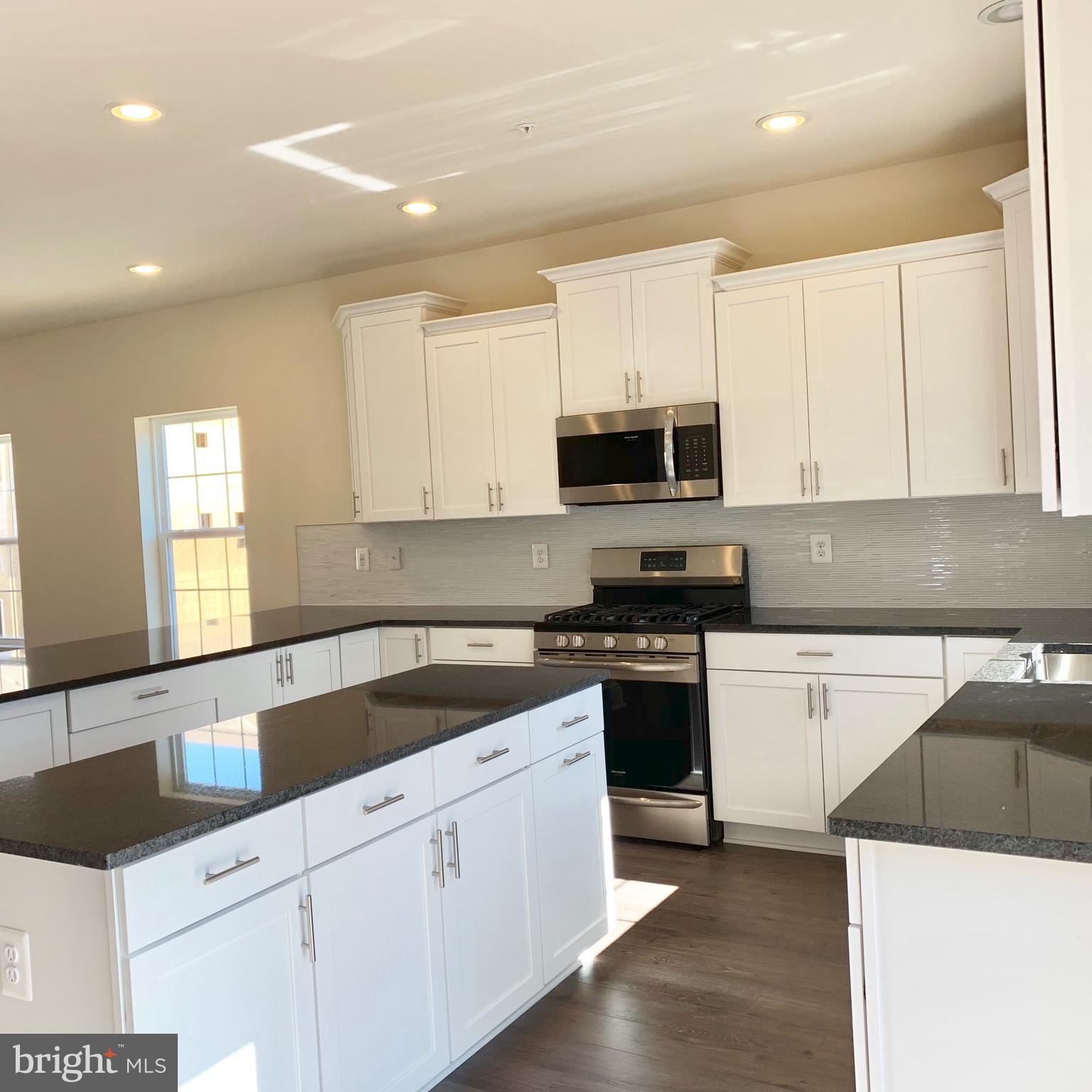 CREEKSTONE VILLAGE - Residential