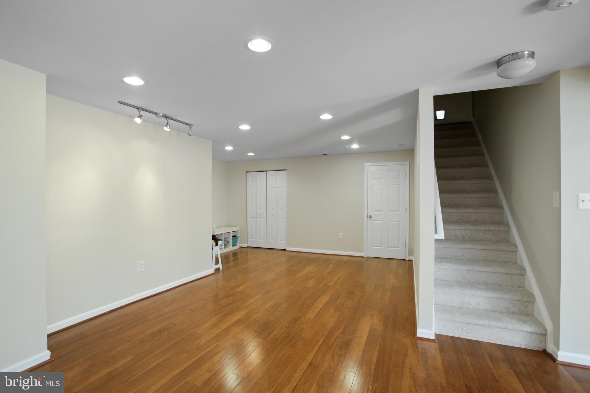 BRIDLEWOOD MANOR - Residential