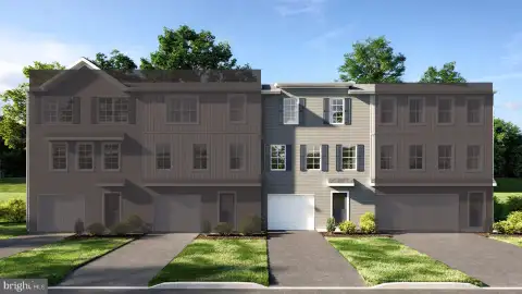 230 Central Way, Shippensburg, PA 17257 - #: PAFL2036412