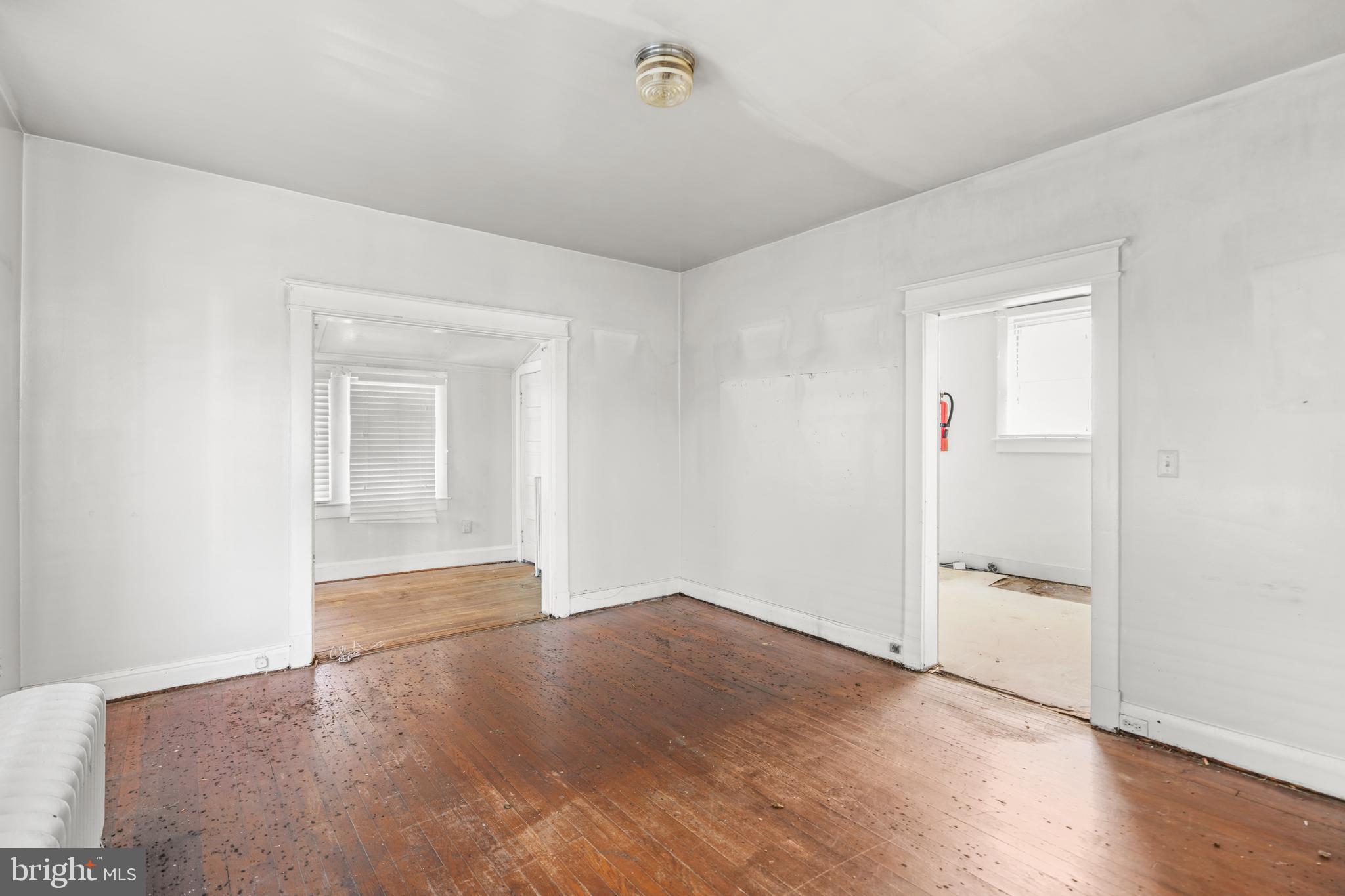 3121 SOUTH DAKOTA AVENUE NE