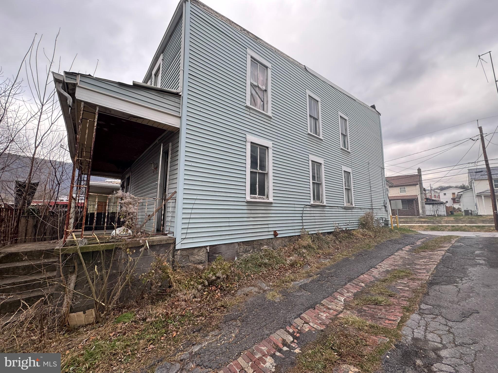 634 COLUMBIA AVENUE 636