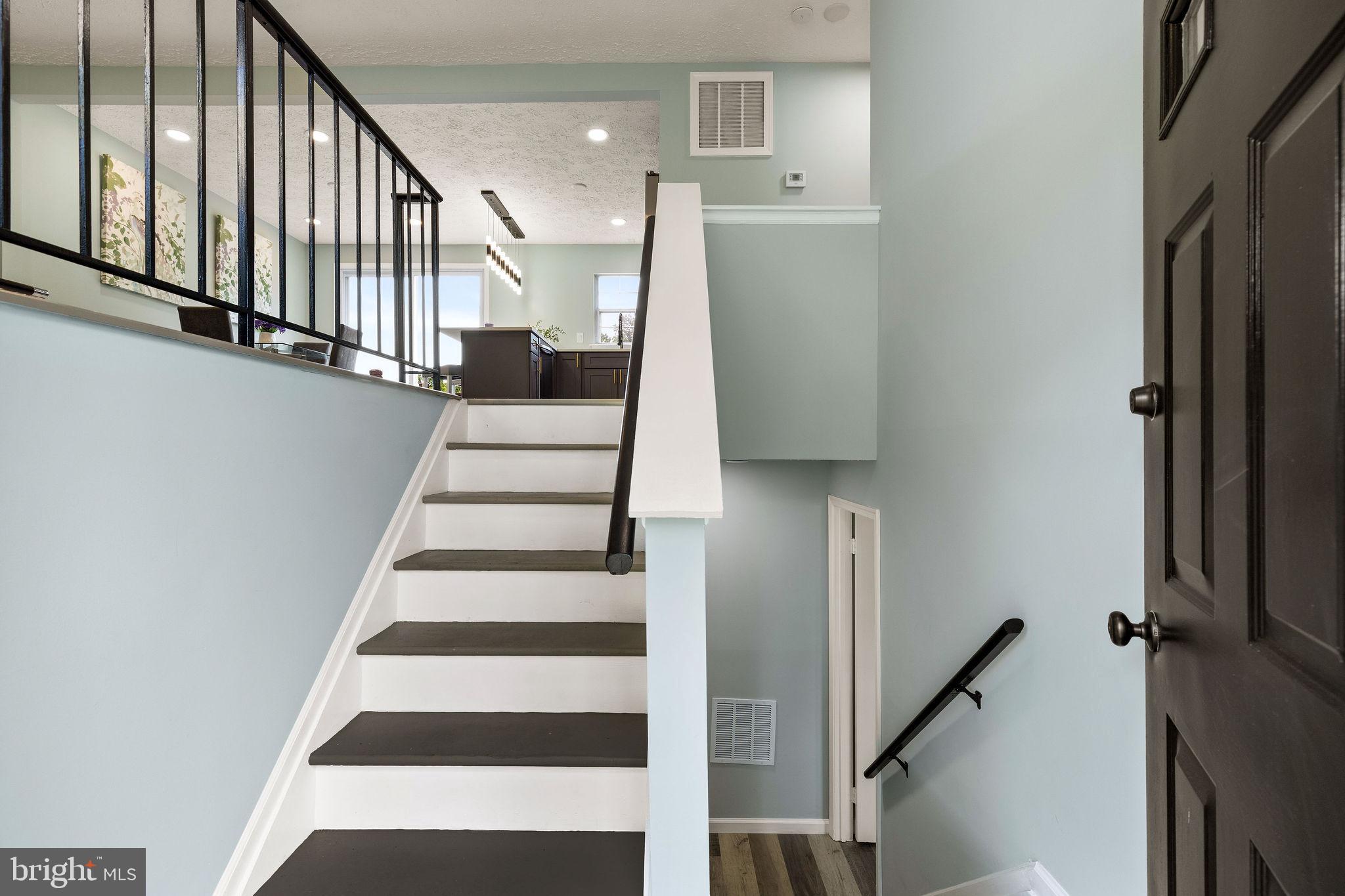 1207 BLITHE COURT