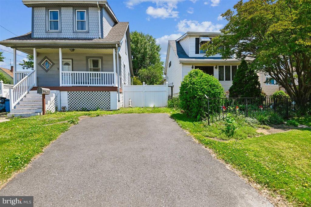 Photo of 1817 Maxwell Ave, BALTIMORE, MD 21222 (MLS # MDBC2163624)