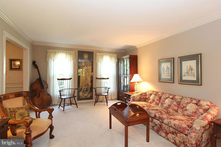 LINDSAY PARK - Residential