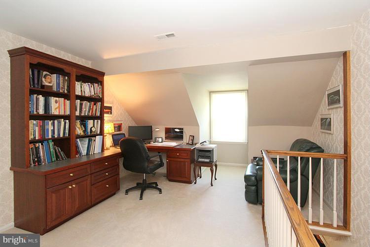 LINDSAY PARK - Residential