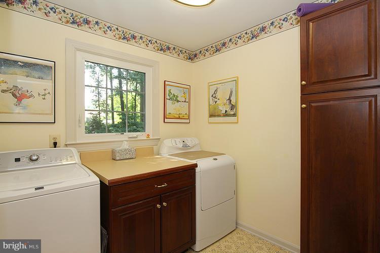 LINDSAY PARK - Residential