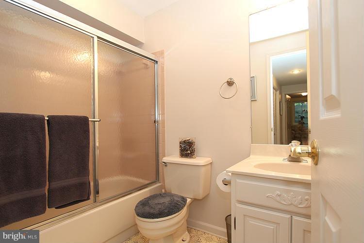 LINDSAY PARK - Residential