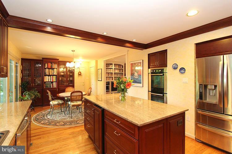 LINDSAY PARK - Residential