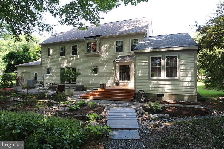 LINDSAY PARK - Residential