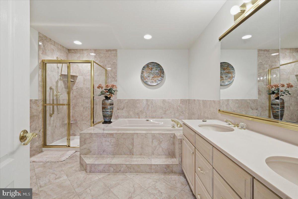 BLUE BELL CC - Residential