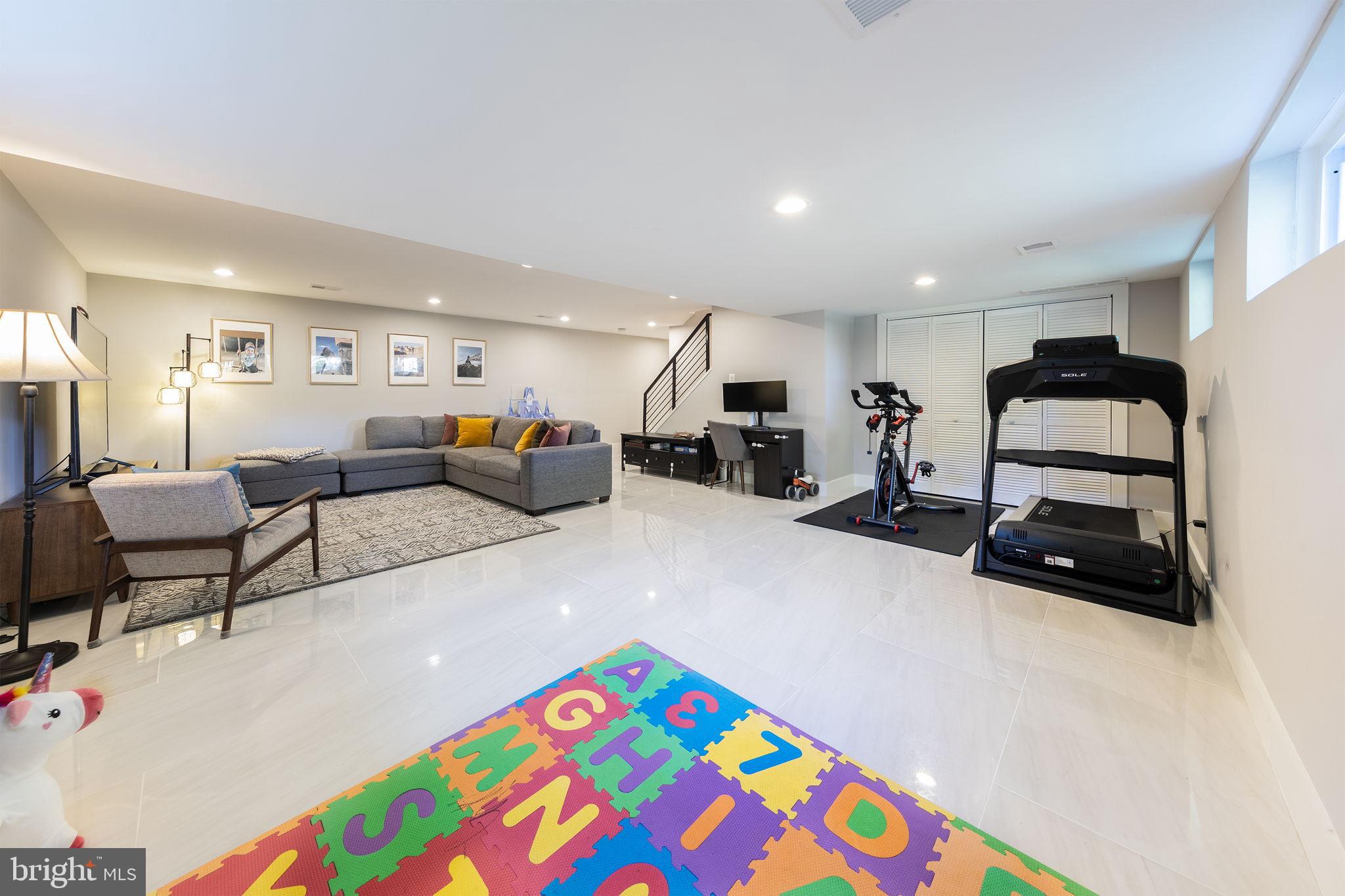 LAKE NORMANDY ESTATES - Residential