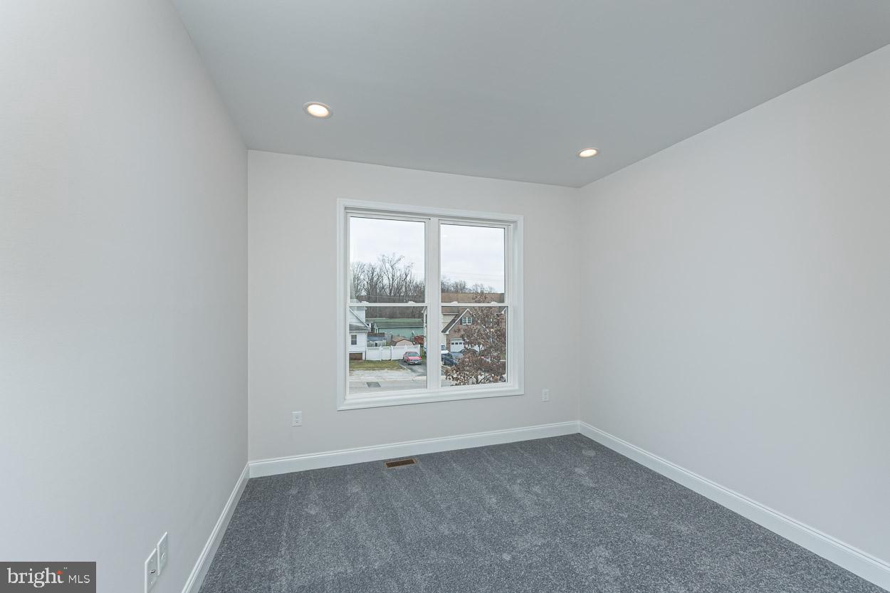 CARNEY GROVE - Residential