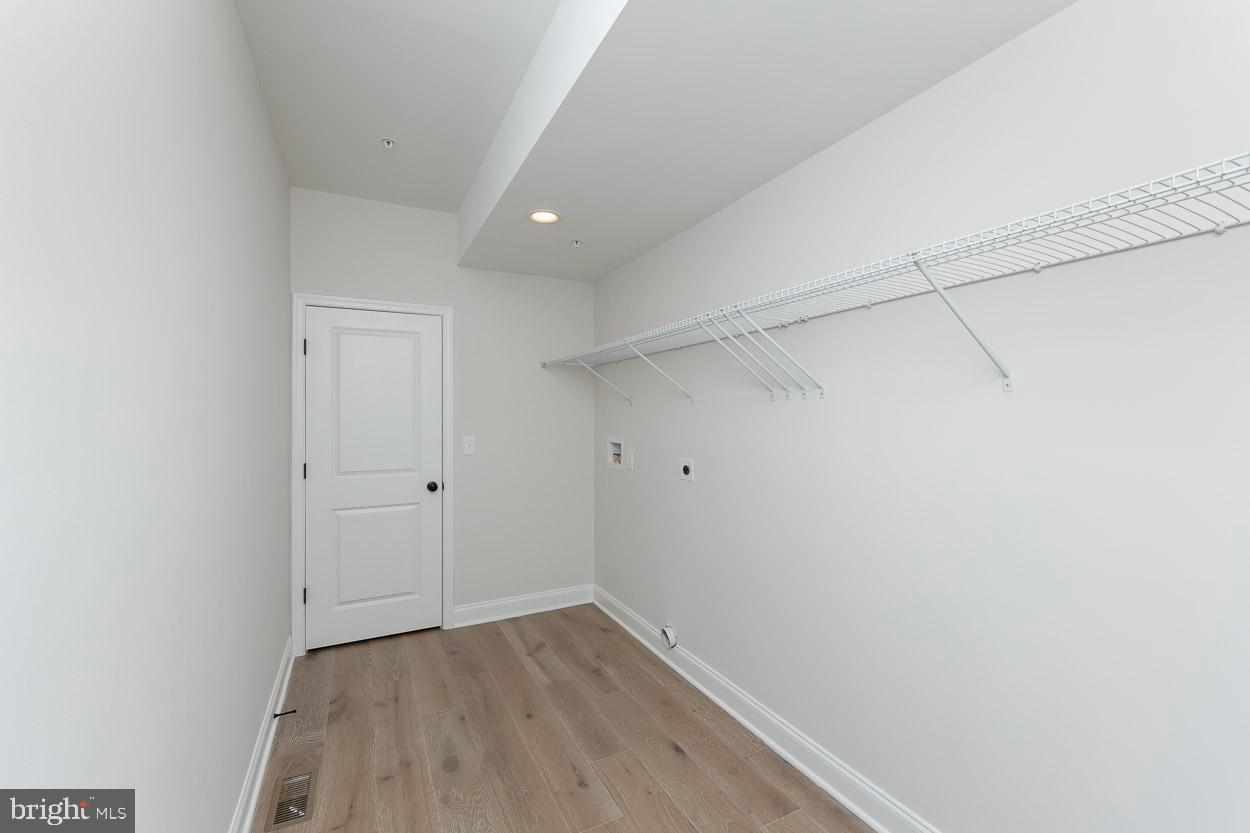 CARNEY GROVE - Residential