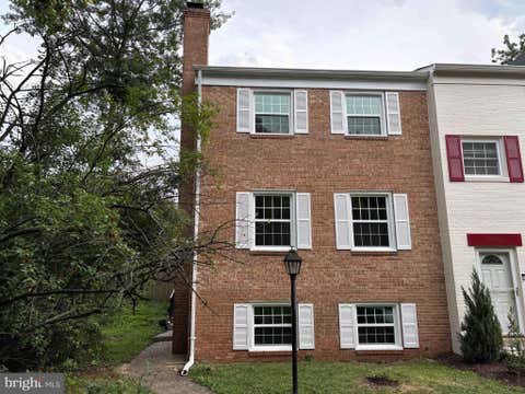 Photo of 14739 Gatwick Square, CENTREVILLE, VA 20120 (MLS # VAFX2334974)