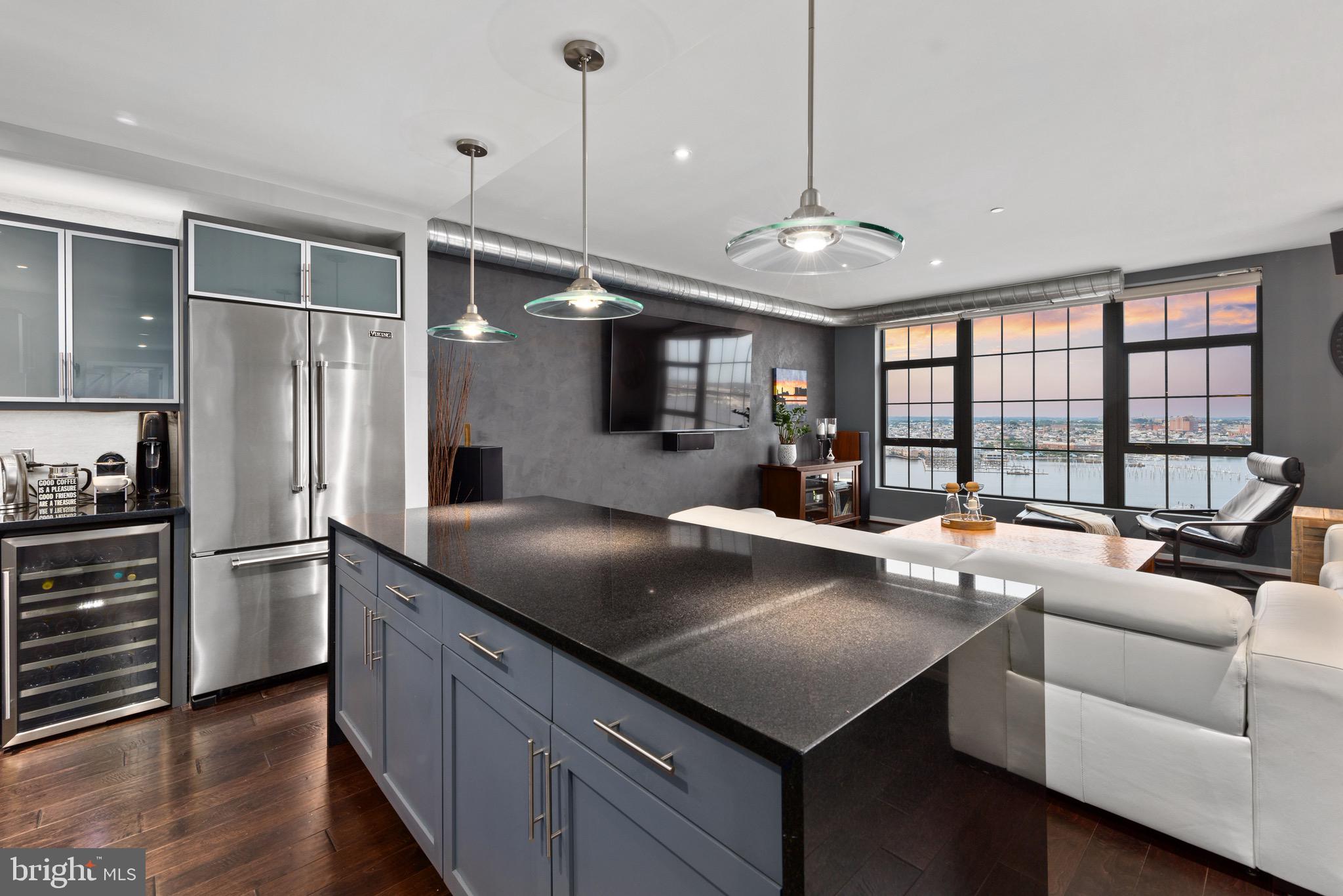 LOCUST POINT - Residential