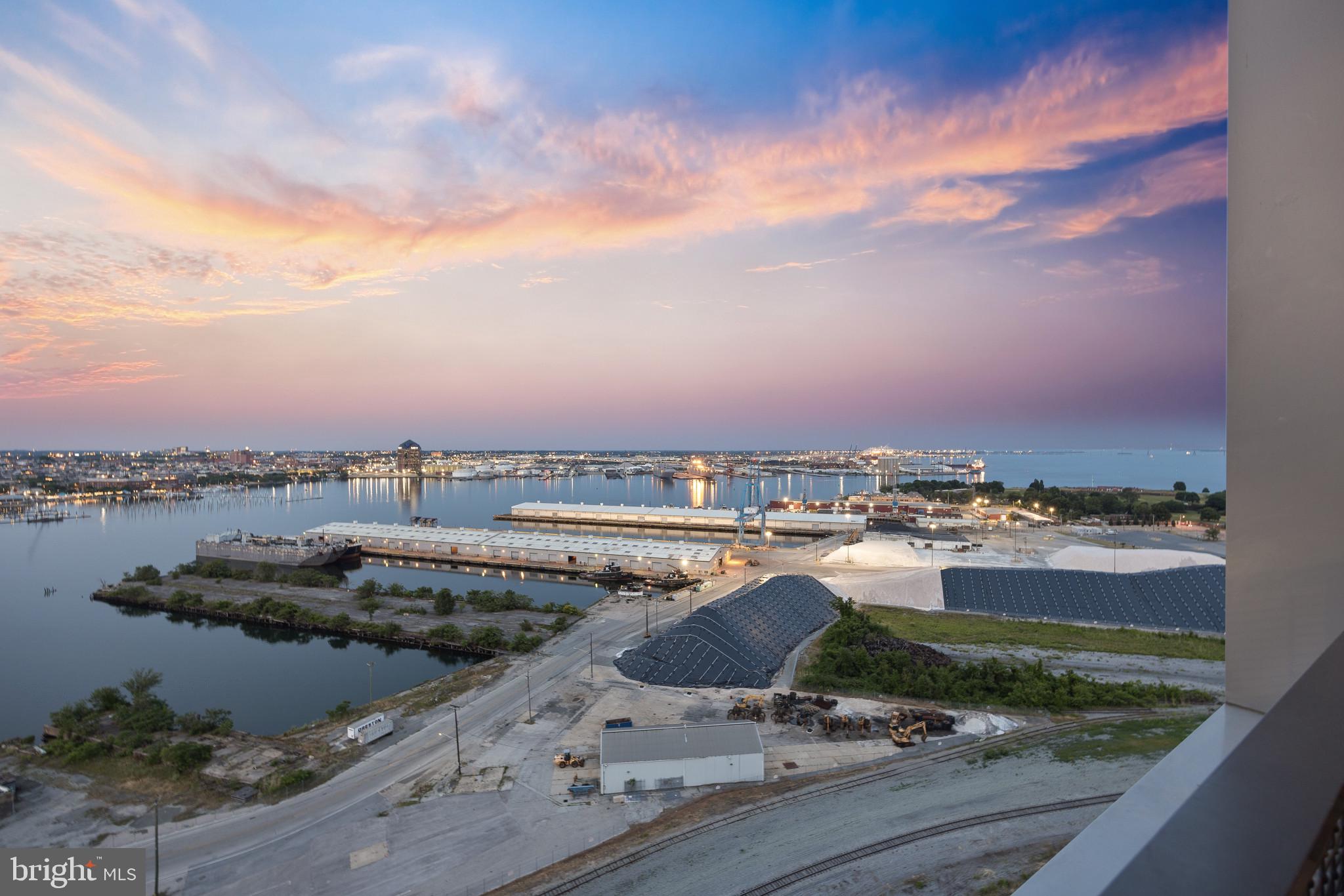 LOCUST POINT - Residential