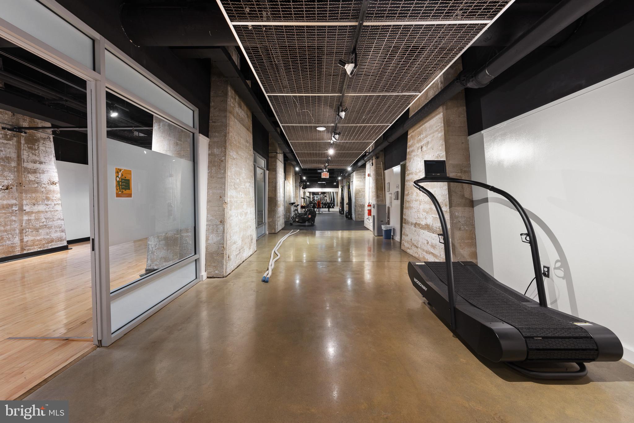 LOCUST POINT - Residential