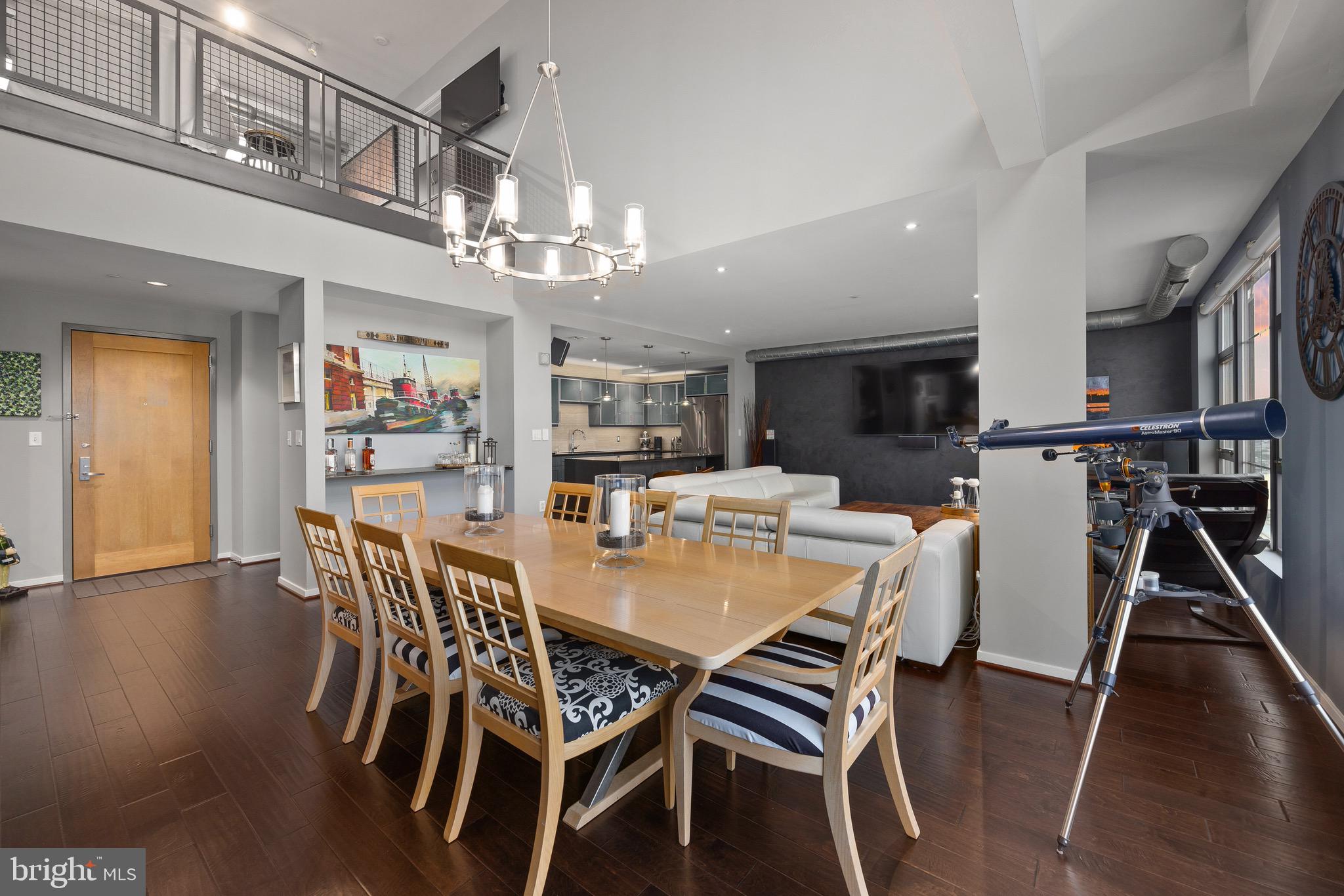 LOCUST POINT - Residential