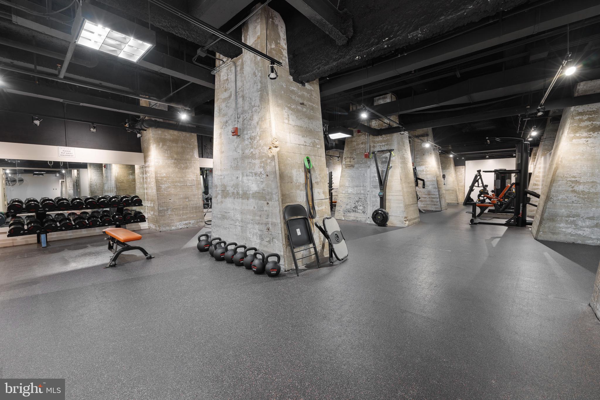 LOCUST POINT - Residential