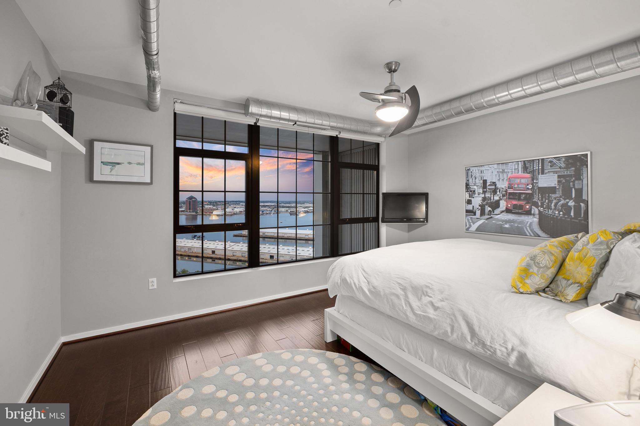 LOCUST POINT - Residential