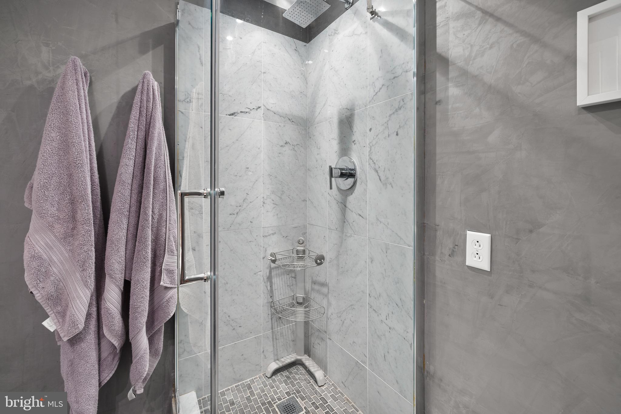 LOCUST POINT - Residential