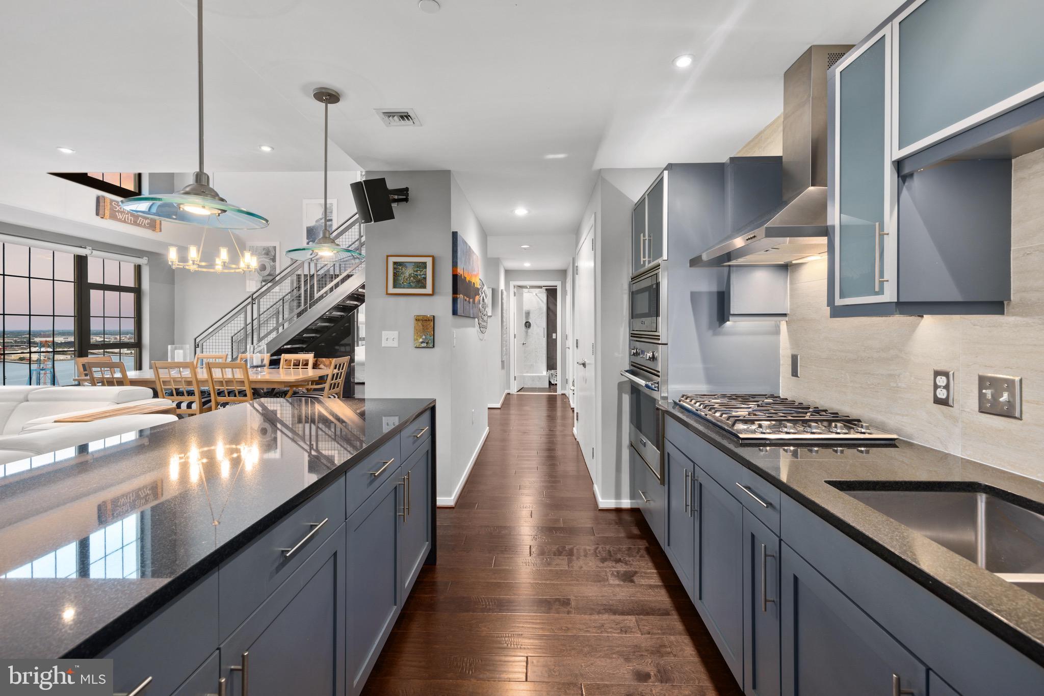 LOCUST POINT - Residential