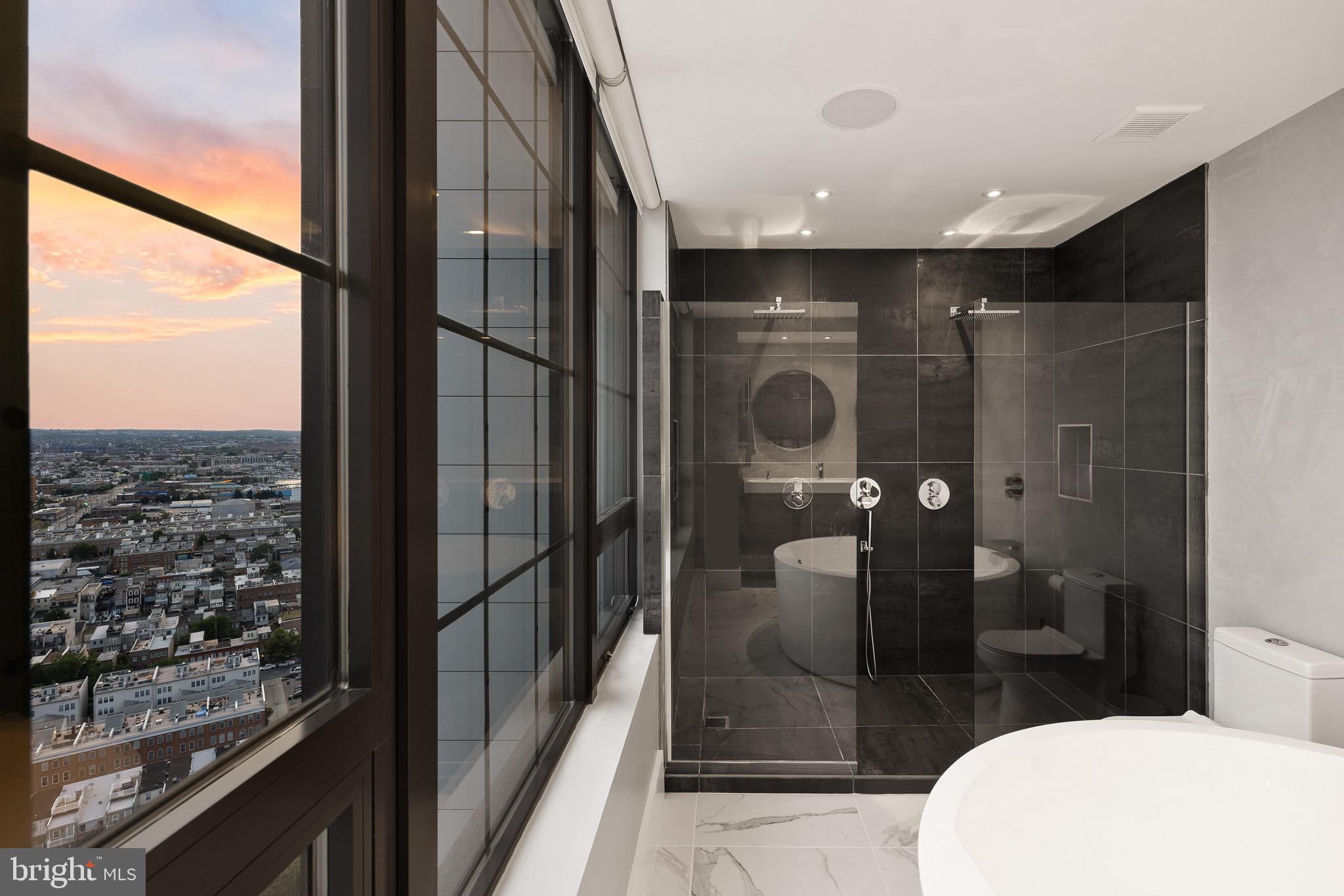 LOCUST POINT - Residential