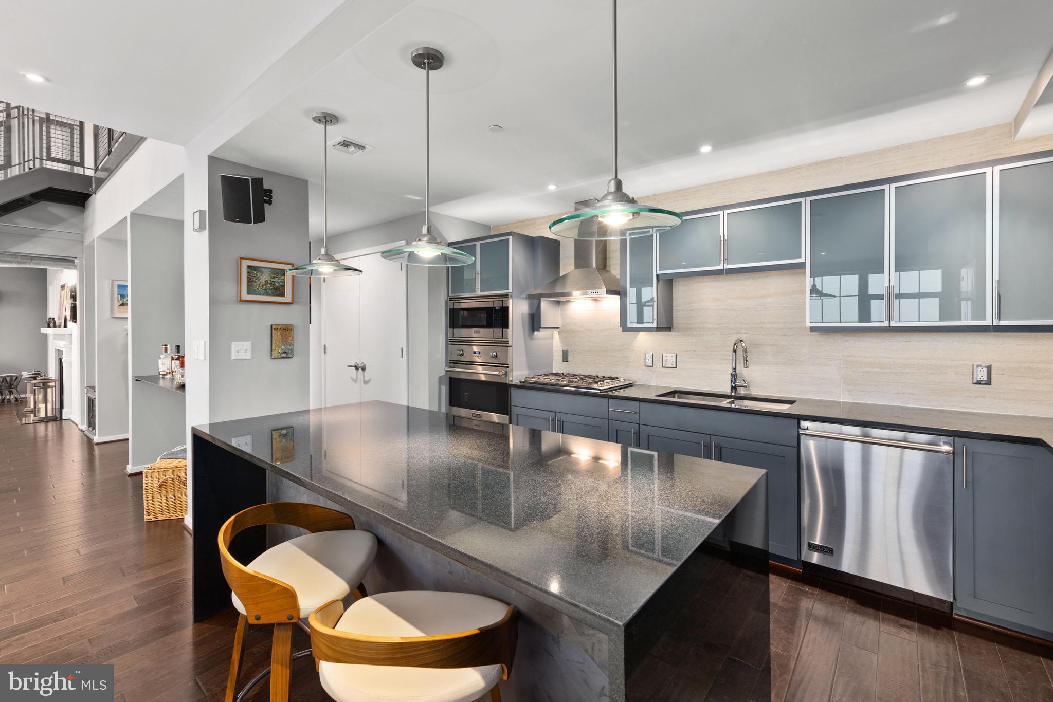 LOCUST POINT - Residential