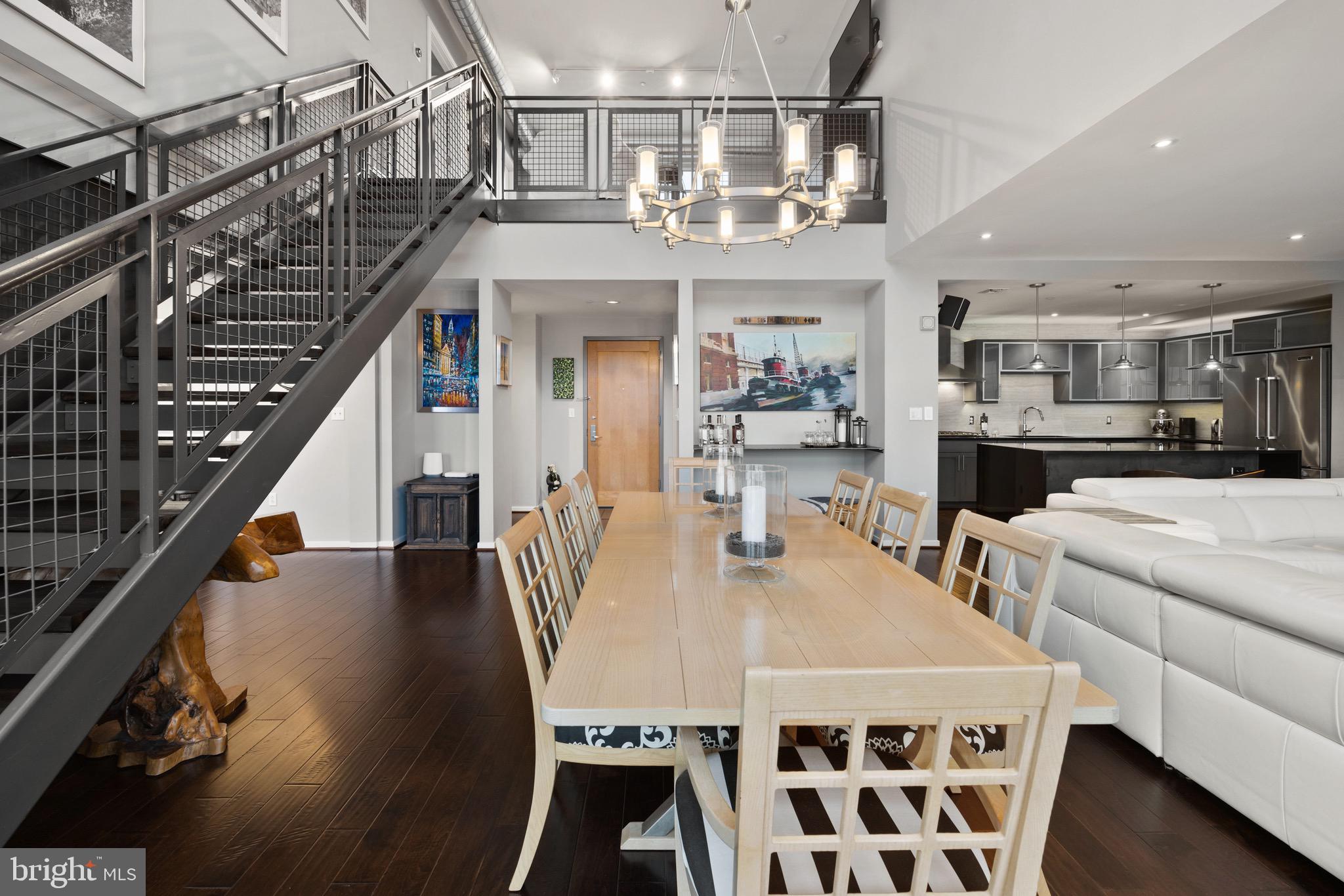 LOCUST POINT - Residential