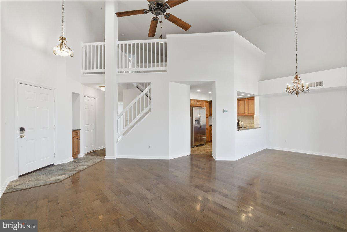 1304 GARDEN WALL CIRCLE F