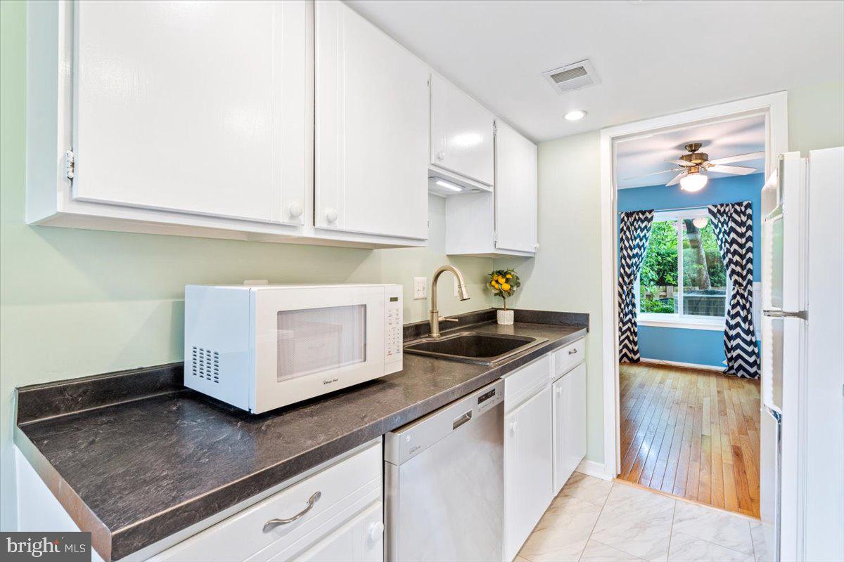 MARYLAND PLACE - Residential