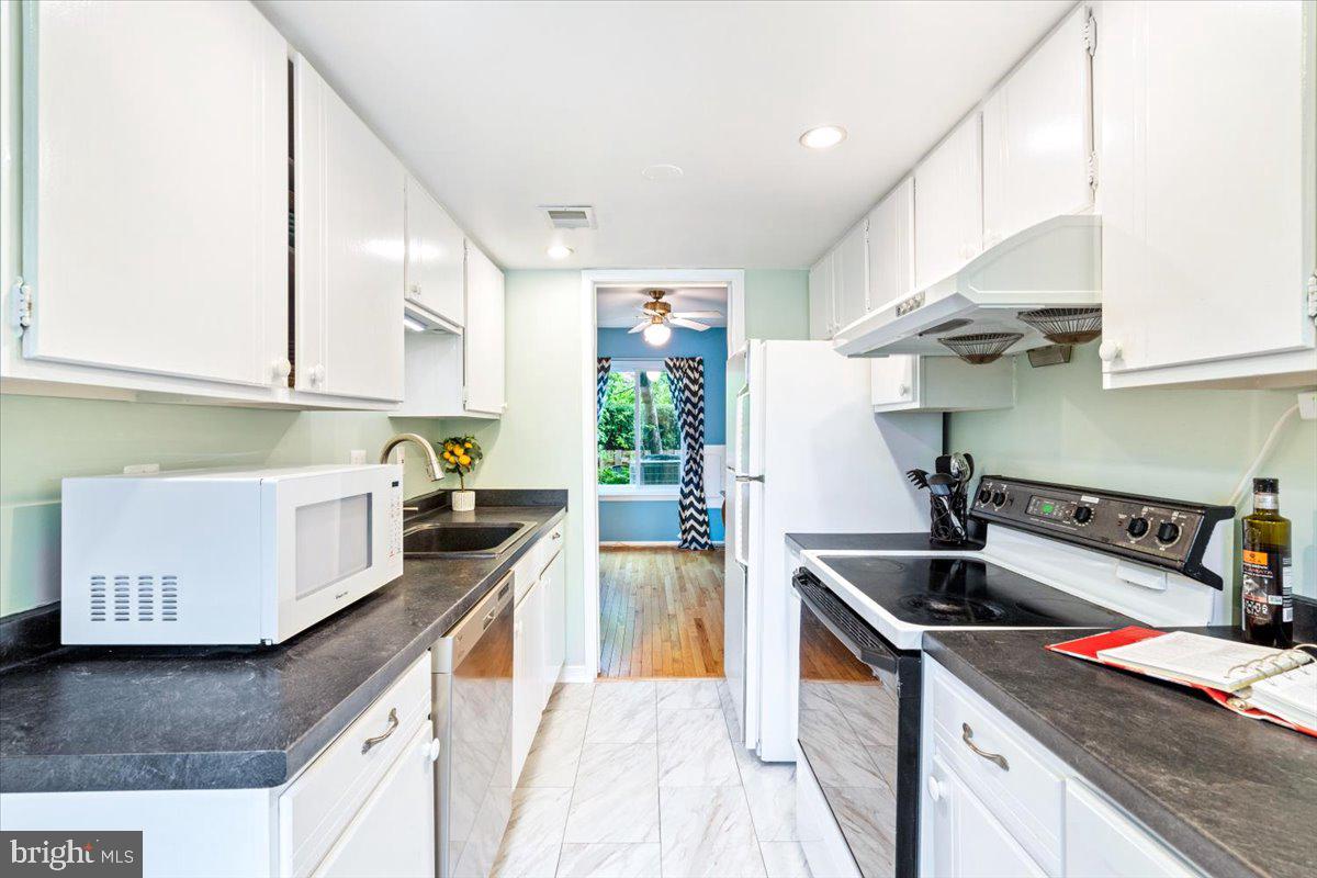 MARYLAND PLACE - Residential