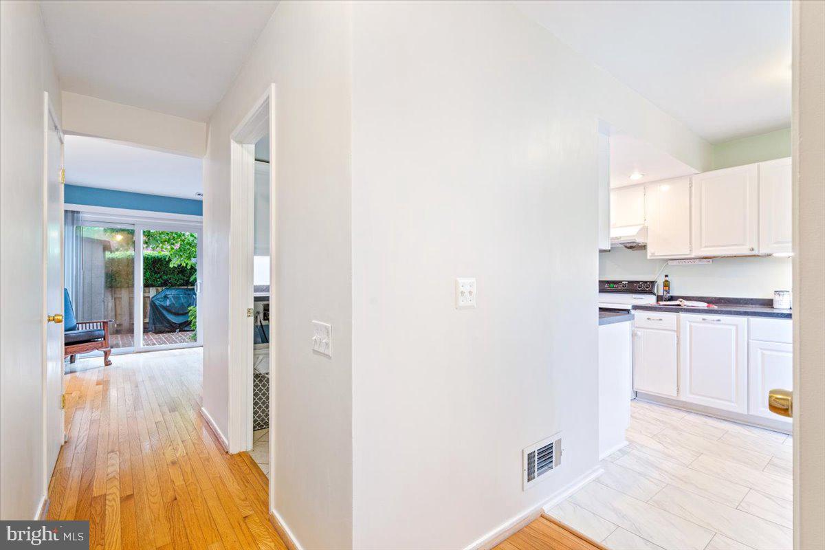 MARYLAND PLACE - Residential