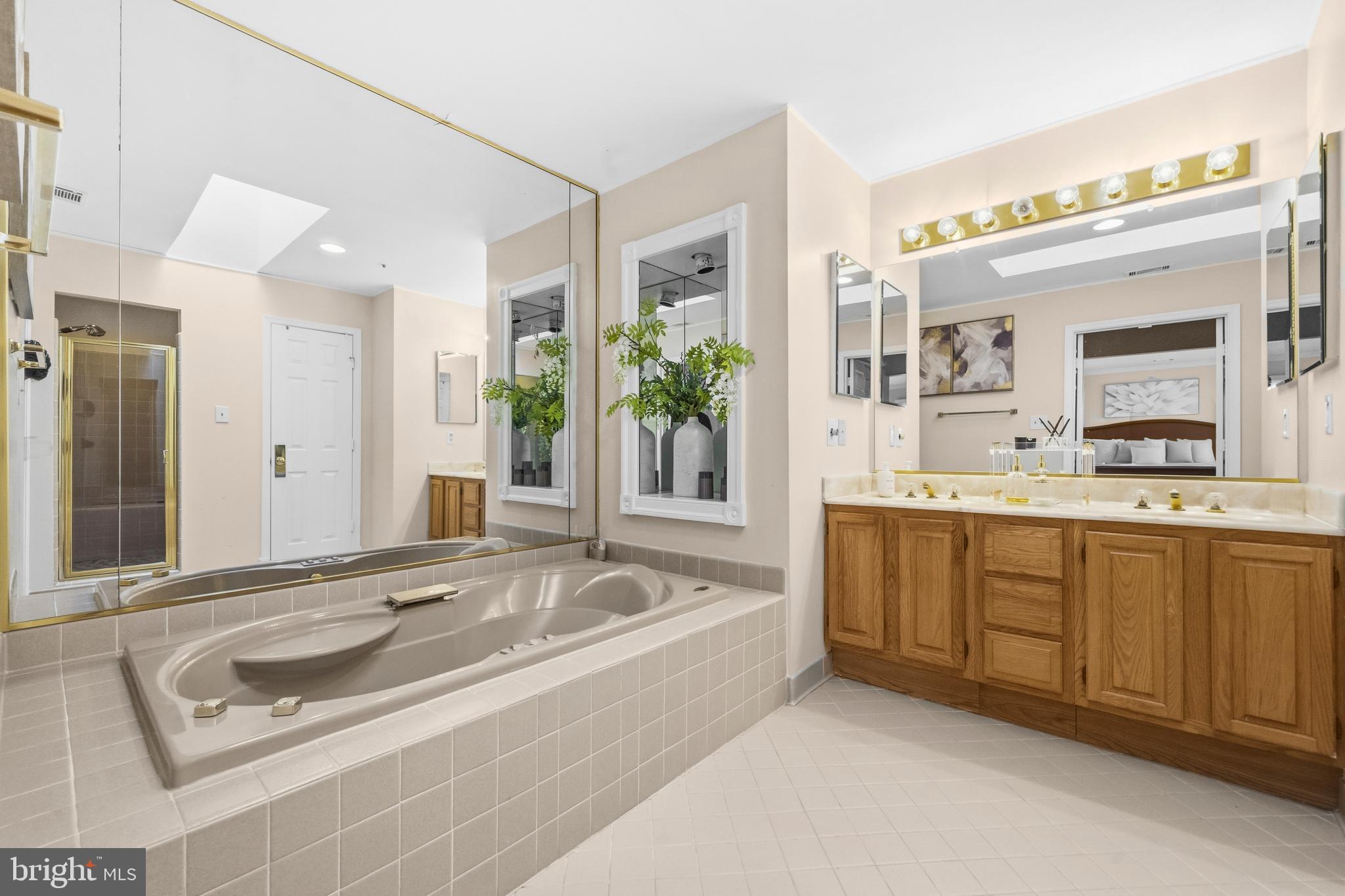 WOODMORE - Residential