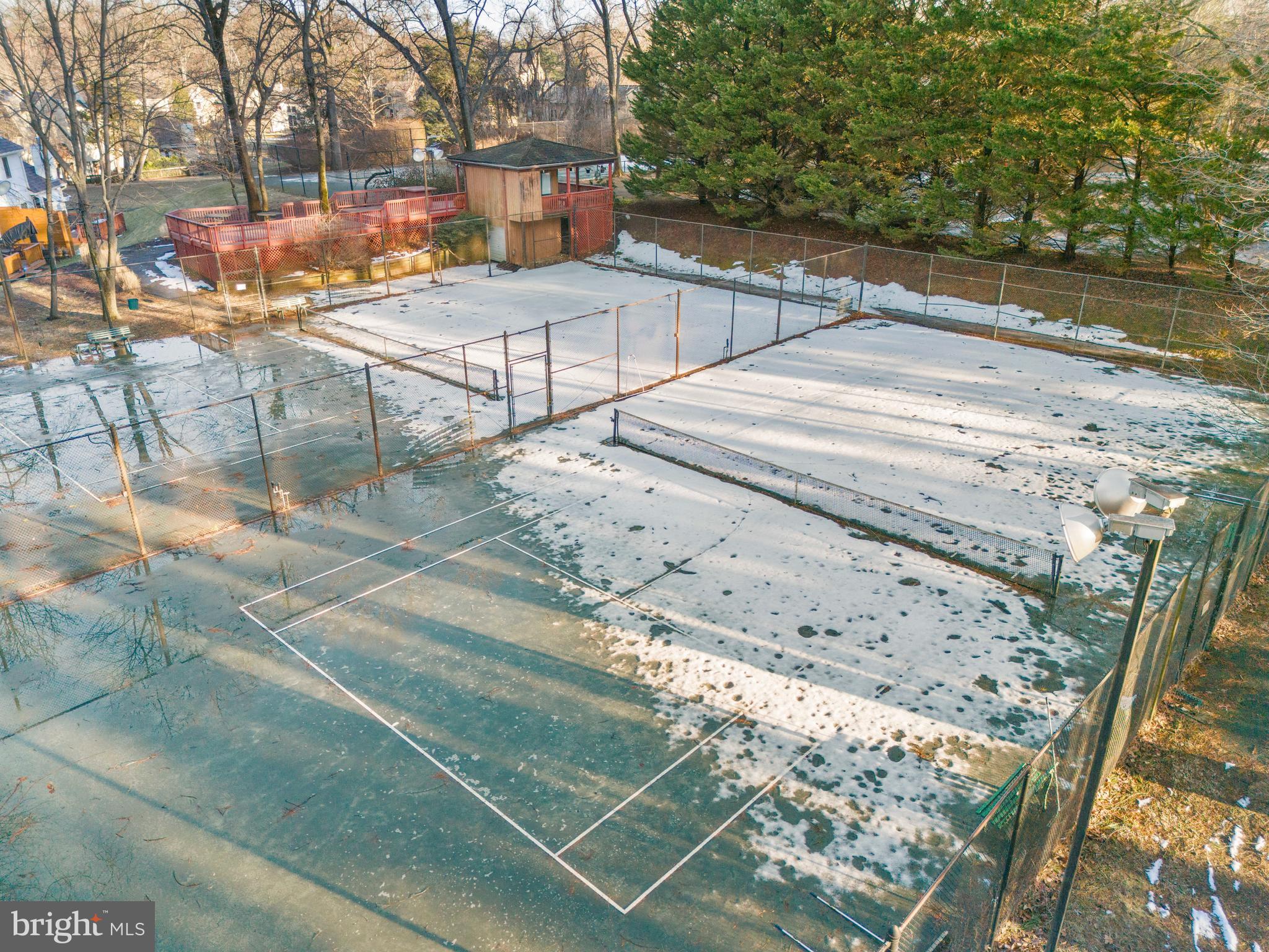 WOODMORE - Residential