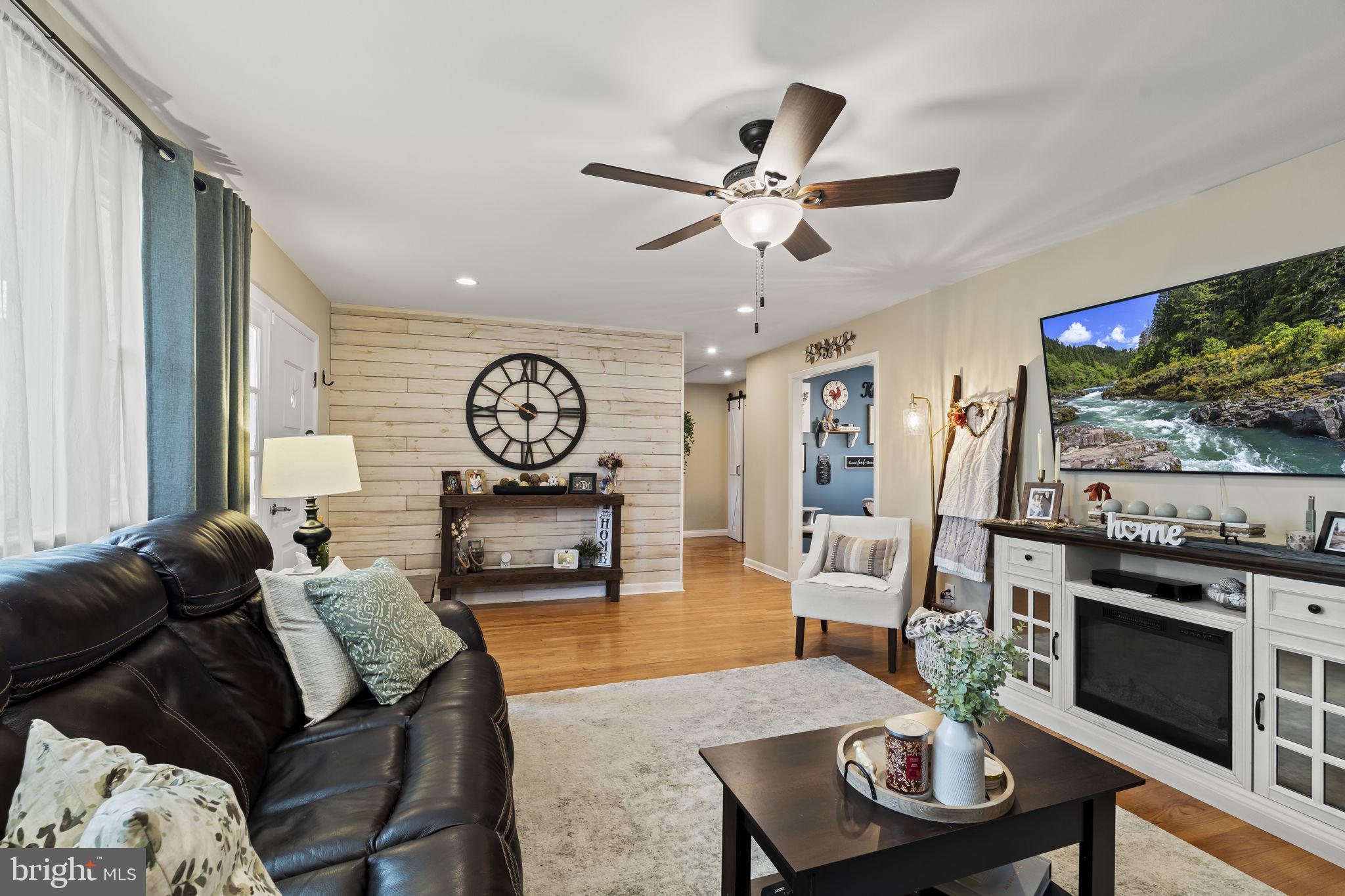80 E CHESTNUT AVENUE