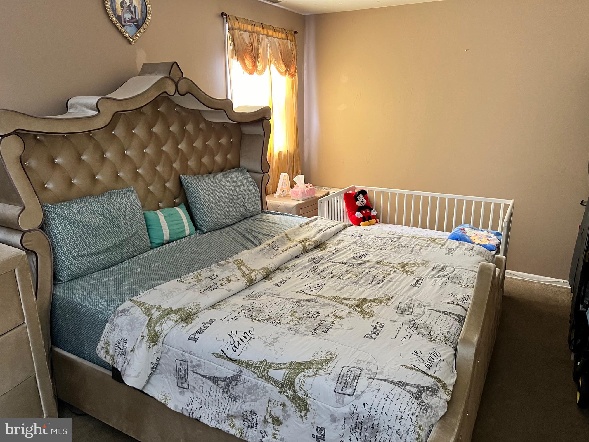 HOLME CIRCLE - Residential