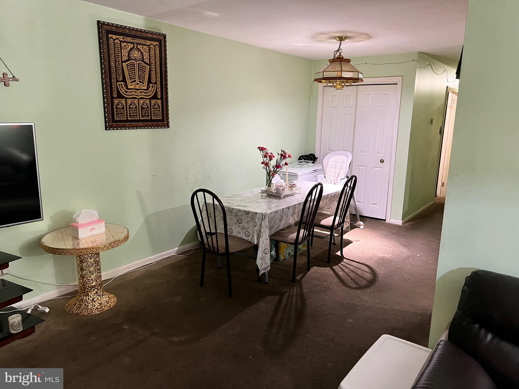 HOLME CIRCLE - Residential