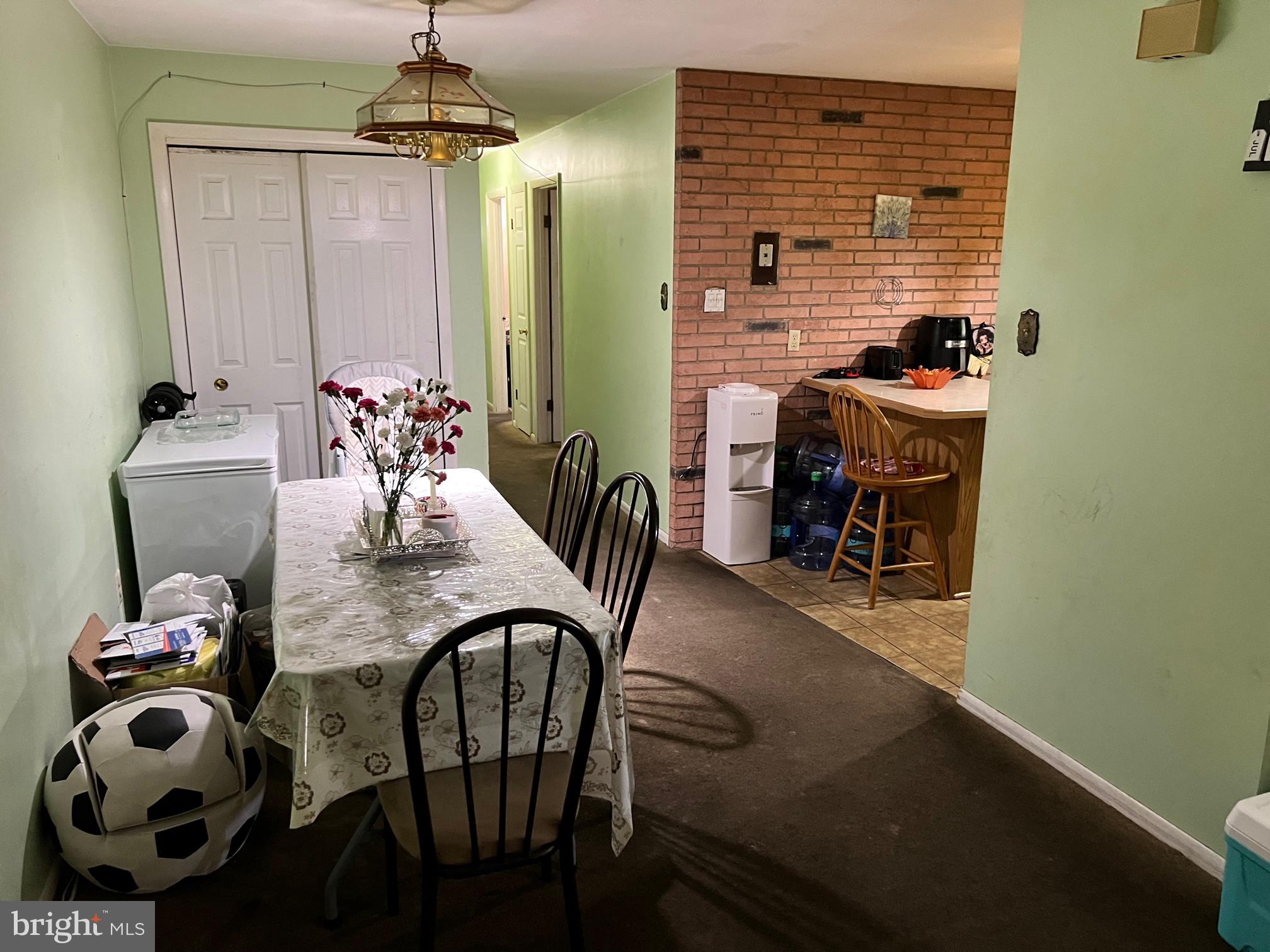 HOLME CIRCLE - Residential